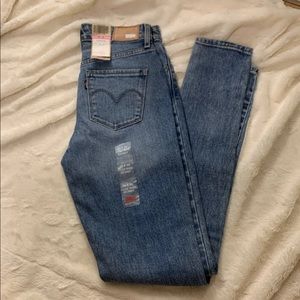 Levi’s HIGH RISE skinny jeans